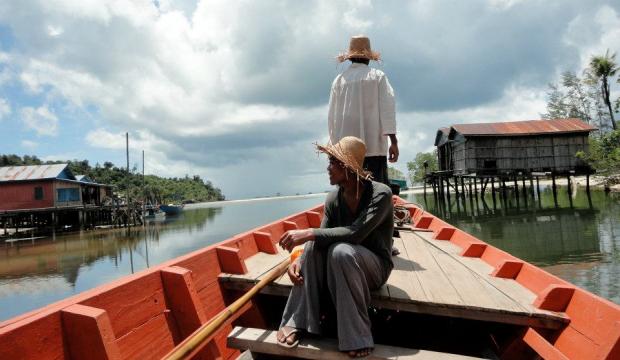 Floating Village Trip Daily Tour by Tuk Tuk (4 Seats)