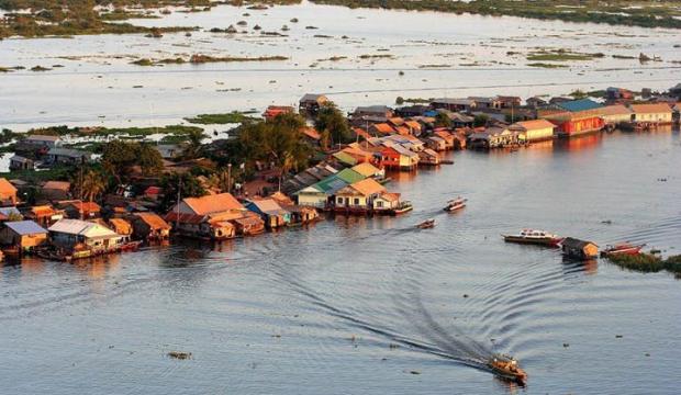 Floating Village Trip Daily Tour by Tuk Tuk (4 Seats)