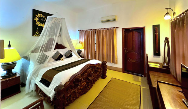 Junior Suite with Balcony View